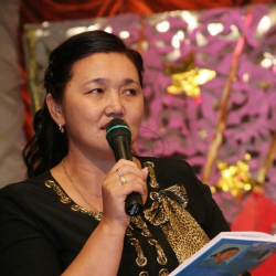 Бактыгүл Сейитбекова: «Дараметиң жетпейби, Манасчымын деп оозанбаш керек»