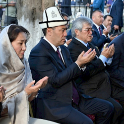 Президент Изник шаарындагы «Кыргызлар турбеси» мемориалына барды