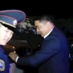 Бишкекте милиционерге баш ийбей, мас абалында унаа башкарган ырчы кармалды