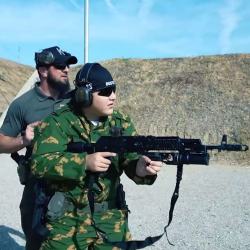 ВИДЕО - Кадыровдун жашы жете элек балдары Украинадагы фронтко жөнөтүлөт