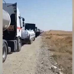 ВИДЕО - Казак-кыргыз чек арасында оор жүк ташуучу унаалардан тыгын пайда болду