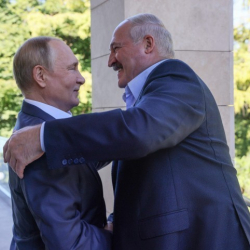 Лукашенко Путинге эмне белек кылганын айтып берди