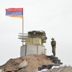 Армения Азербайжанды чек араны аткылоодо деп айыптады