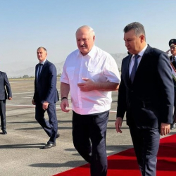 СҮРӨТ - Александр Лукашенко Тажикстанга барды