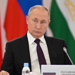 Путин указал на необходимость искать выходы из конфликтов в СНГ