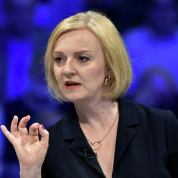 Британия: Трасстын кызматтан кетиши өлкө алдындагы маселелерди чечпейт