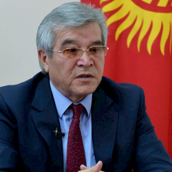 Сүйүнбек Касмамбетов: Кыргыздын апалары гана чок кармаган балдарды төрөйт
