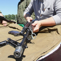 Кыргызстандагы бардык мектептерге аскерге чейинки даярдык сабагы киргизилет