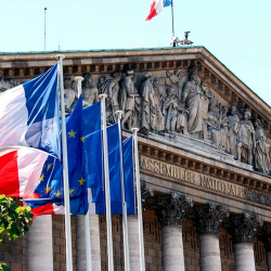 Франциянын ТИМи Путиндин Орусия менен Батыштын тиреши тууралуу сөздөрүнө комментарий берди