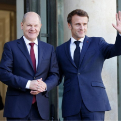 Politico: Шольц менен Макрон АКШга каршы биригет