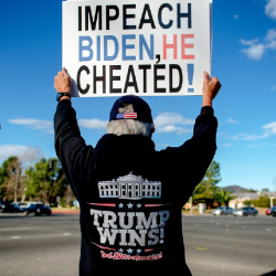 Бывший президент США Дональд Трамп готовится к объявлению импичмента Джо Байдену