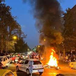 Иранские суды приговорили более 1 тыс. протестующих