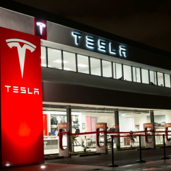 Маск продал акции Tesla стоимостью почти четыре миллиарда долларов