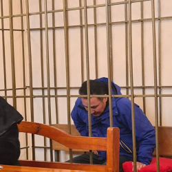 Он күндөн бери ачкачылык жарыялаган Асанбековго сот өкүмү