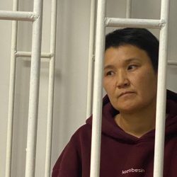 Рита Карасартова: Биз биригип, Кемпир-Абадды колдон чыгарбашыбыз керек