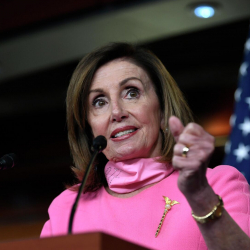 Кытай: Пелосинин сөзүнөн кийин АКШнын эл аралык аброюна доо кетти