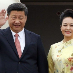 ВИДЕО - Си Цзиньпин прибыл в Бангкок для участия во встрече руководителей АТЭС