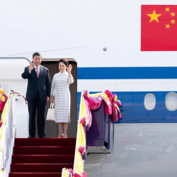 ВИДЕО - Си Цзиньпин саммитке катышуу үчүн Бангкокко барды