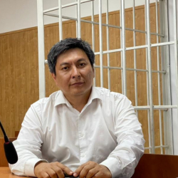 Прокурор попросил судей выдворить Болота Темирова из страны