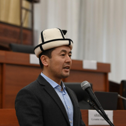 Депутат Кыргызстандан чыккан продукцияларды колдоого чакырды