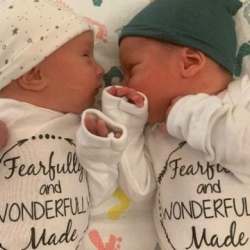 Из эмбрионов, замороженных 30 лет назад, родились близнецы. Это новый рекорд