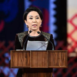 Ч. Капарова: Бизнес - элибиздин ден соолугунун эсебинен, шаарыбыздын экологиясынын бузулушунан пайда таппашы керек!