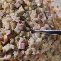 Диетолог назвала самые вредные новогодние блюда