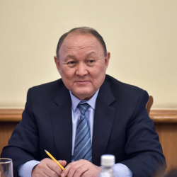 Жогорку Кенеш предложит президенту уволить мэра Бишкека.