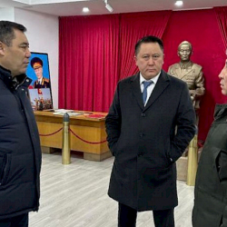 Президент Куралдуу Күчтөрдүн Аскер институтун күтүүсүз текшерүүгө алды