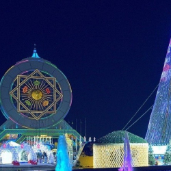 43-метровая новогодняя елка в Ашхабаде оказалась самой высокой в странах СНГ