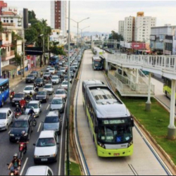 В Бишкеке хотят внедрить автобусную скоростную систему