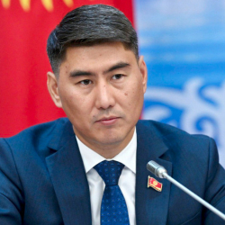 Чет өлкөгө кеткен Чыңгыз Айдарбеков жумушка чыкты