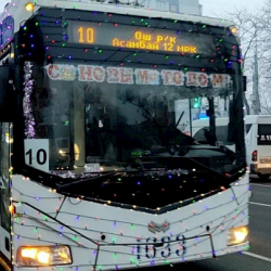 Бишкекте жаңы жыл түнү коомдук транспорт жүргүнчүлөрдү 01:00гө чейин тейлейт