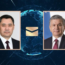 Президент Узбекистана Шавкат Мирзиёев поздравил Президента Садыра Жапарова и народ Кыргызстана с Новым годом