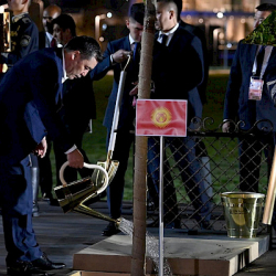 ШКУ лидерлери “Самарканд Жибек жолу” туристтик комплексинде бак отургузушту