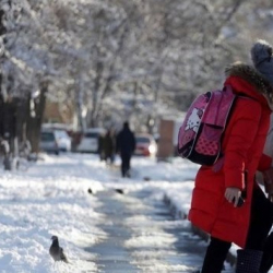 Окуучулардын каникулу узартылабы? Министрдин жообу