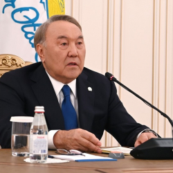Назарбаевдин жүрөгүнө операция жасалды