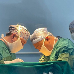 ОшМУнун медициналык клиникасында операция жасалды