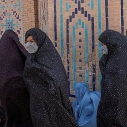 Афганских девушек не допустят к вступительным экзаменам в университеты, - Reuters
