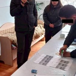 УКМК: Аксыда акушер-гинеколог кармалды