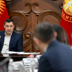 Президент «Кумтөр» боюнча жумушчу кеңешме өткөрдү