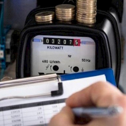 Электр энергиясынын тарифин көтөрүү. Кандай варианттар даярдалып жатат?