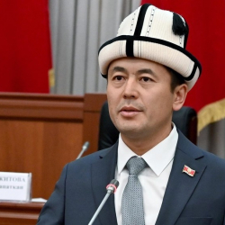 Депутат Түркияга боз үйлөрдү жиберүүнү сунуштады