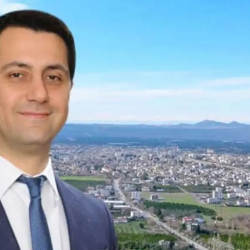 Түркиядагы жер титирөөдөн бир дагы имараты урабаган шаарды табышкан. Мэр эмне үчүн мындай болгонун түшүндүрдү