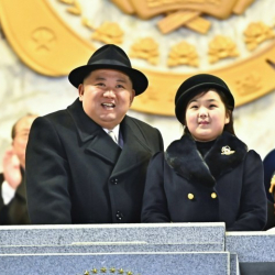 Ким Чен Ын кызынын атына окшош кыздар менен аялдардын ысымдарын өзгөртүүнү талап кылууда