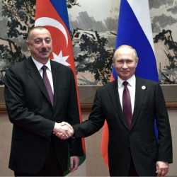 Путин Алиев менен энергетика маселесин талкуулады