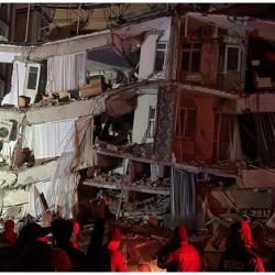 Сейсмологдор Стамбулда катуу жер титирөө болорун айтышууда