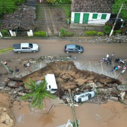 ВИДЕО - В Бразилии 36 человек погибли в результате проливных дождей