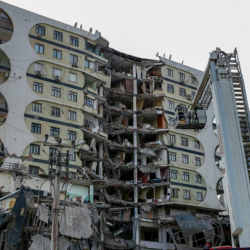 В результате землетрясений в Турции образовалось до 210 млн тонн щебня