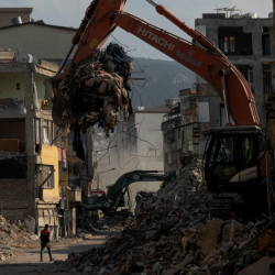 ФОТО - Турция запустила проект восстановления пострадавших регионов юга страны